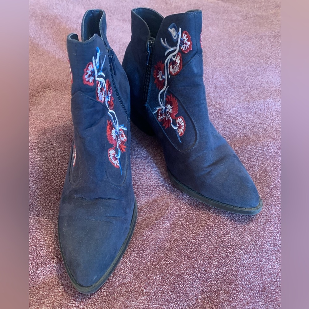 Embroidered Boots - Picture 2 of 2